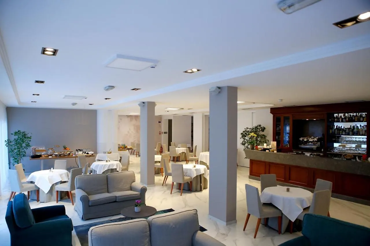 Hotel Scia' On Martin Buscate